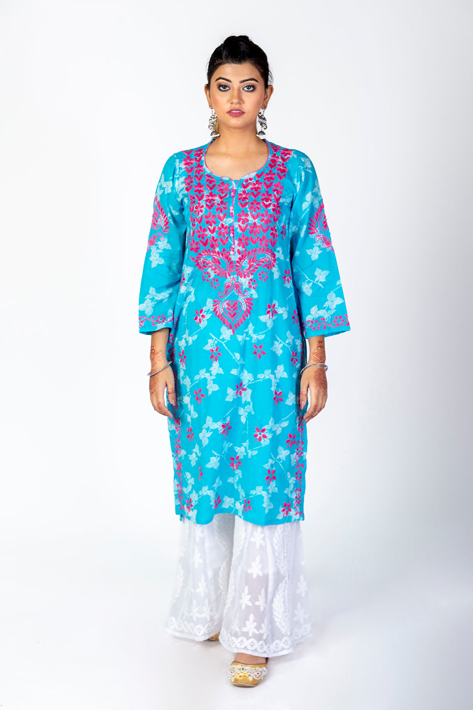 Skin Friendly Mul Mul Chikankari Kurti Nice Blue Colour Lucknow Chikan Emporium.