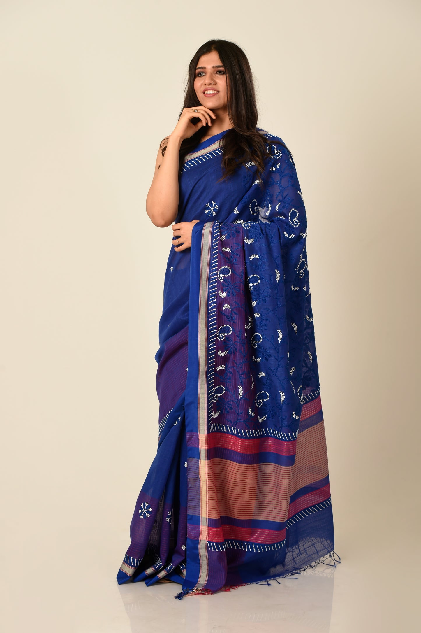 Lucknow Chikan Emporium Chanderi cotton saree royal blue colour with same colour blouse piece included.