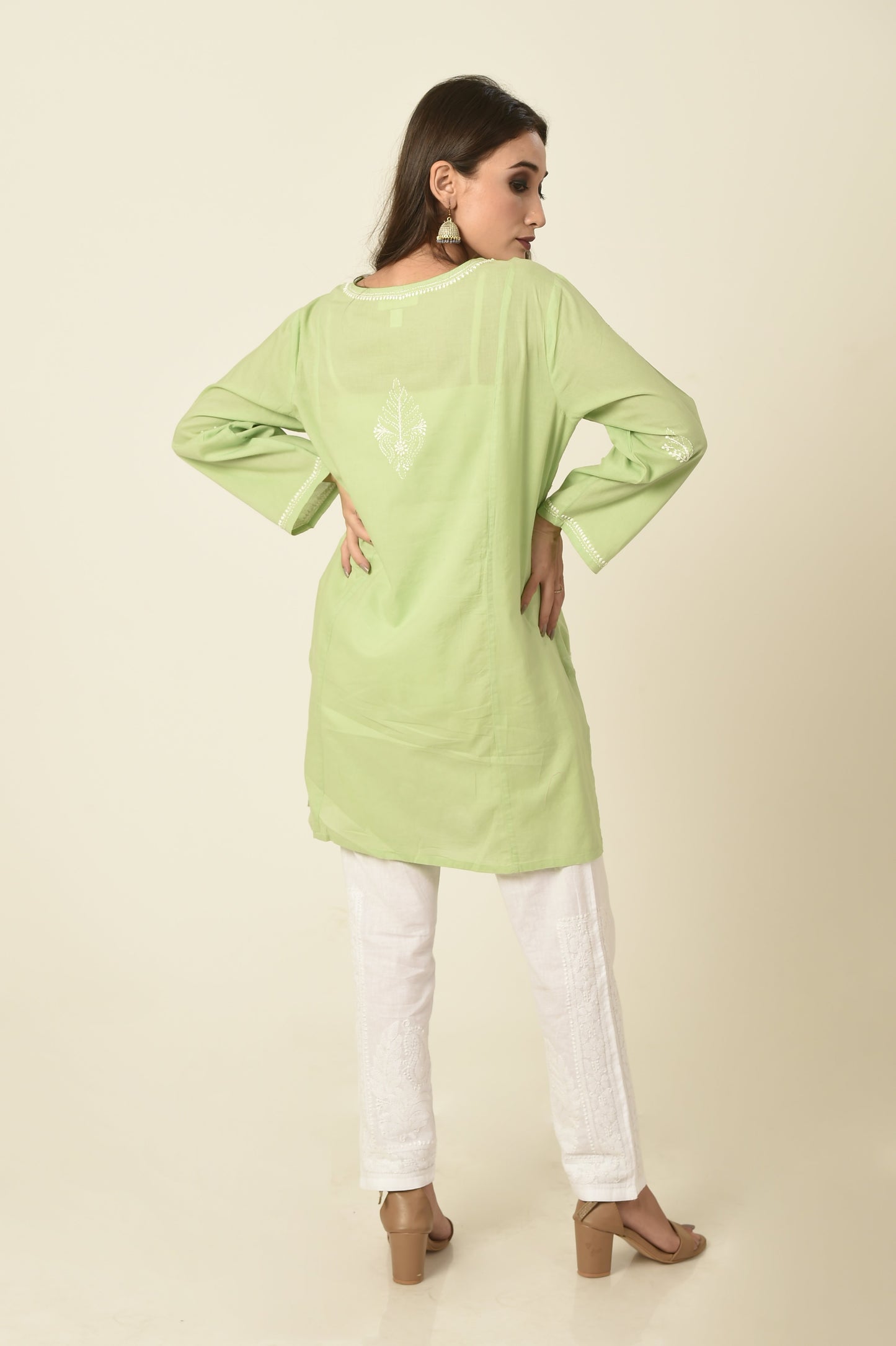 lucknow-chikan-emporium-hand-chikankari-kurti-nice-green