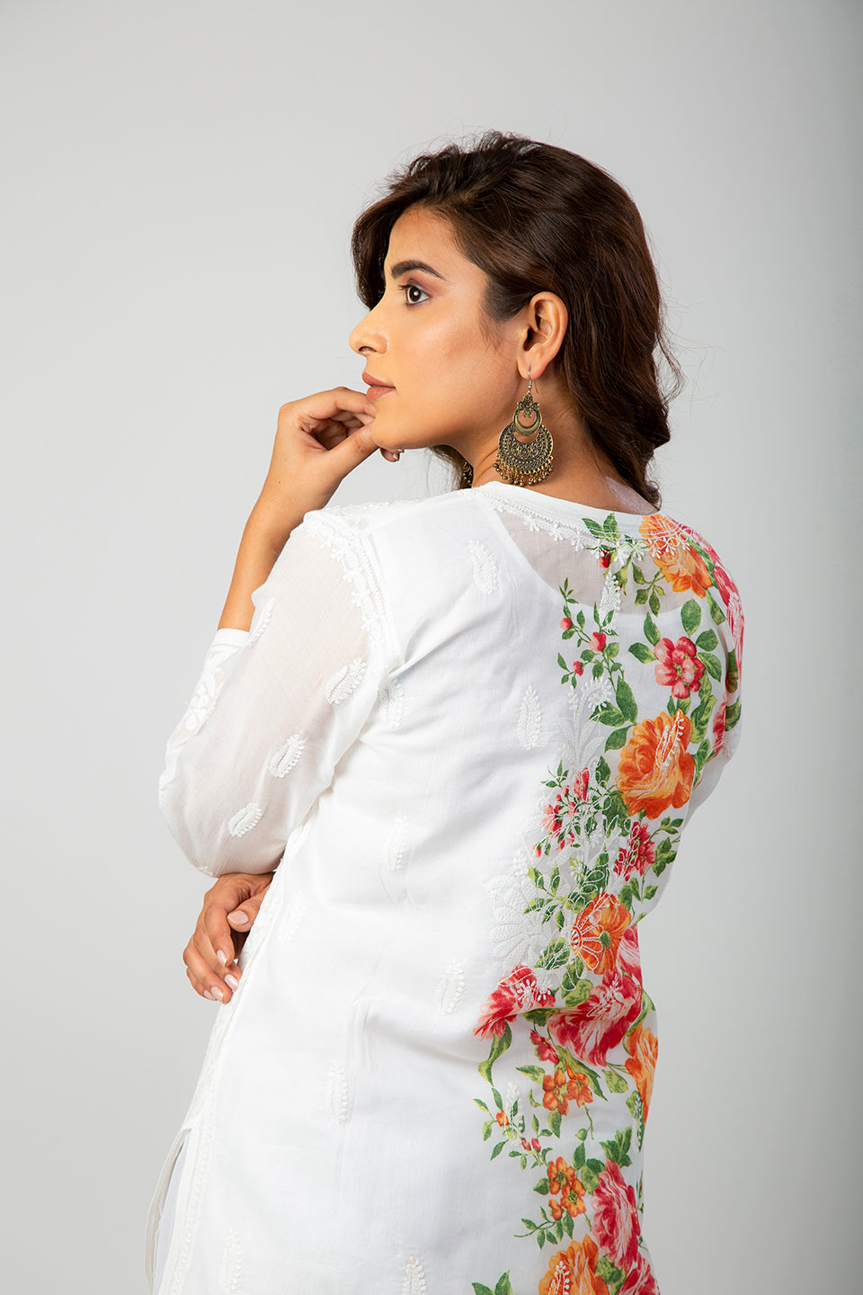 White Cotton Thread (White and Printed Color) Hand Chikankari Kurti Lucknow Chikan Emporium.