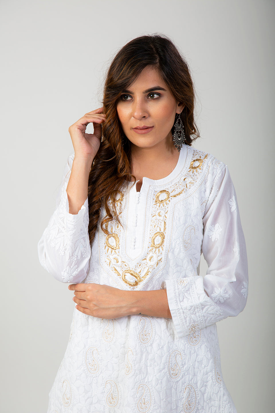 Skin Friendly cotton (White Color) Hand Chikankari Kurti Lucknow Chikan Emporium.