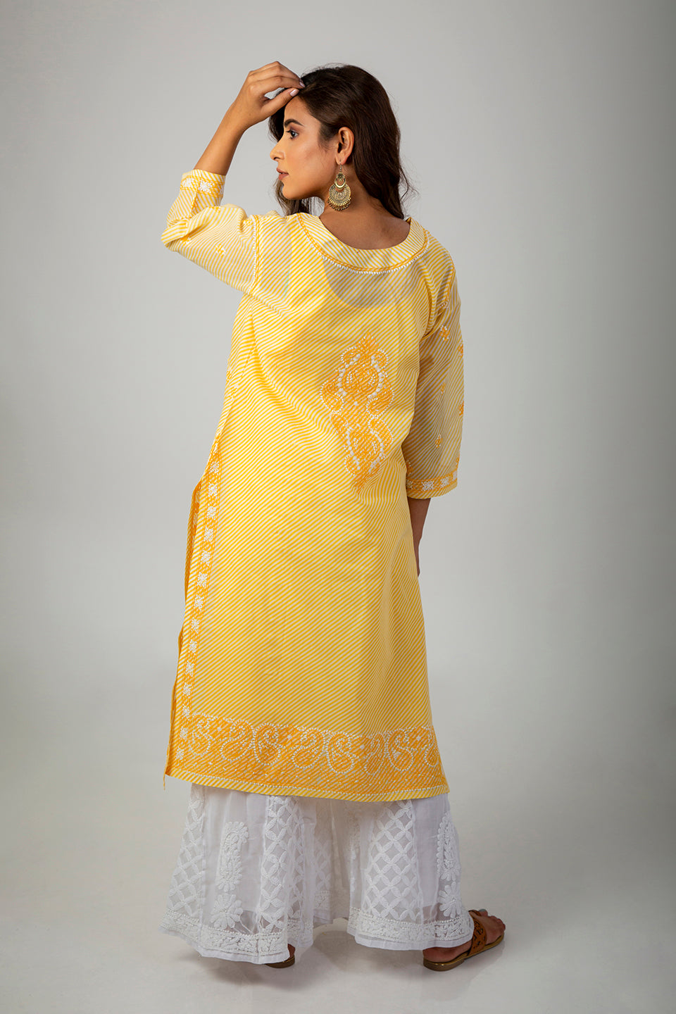 Hand Chikankari Kurti (Yellow Color) Lucknow Chikan Emporium.