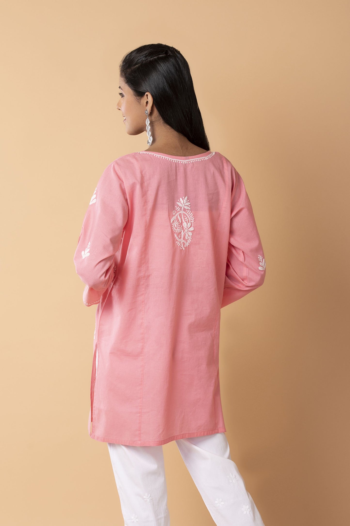 Lucknow Chikan Emporium Hand Chikankari Skin freindly soft cotton short kurti Nice pink Colour.