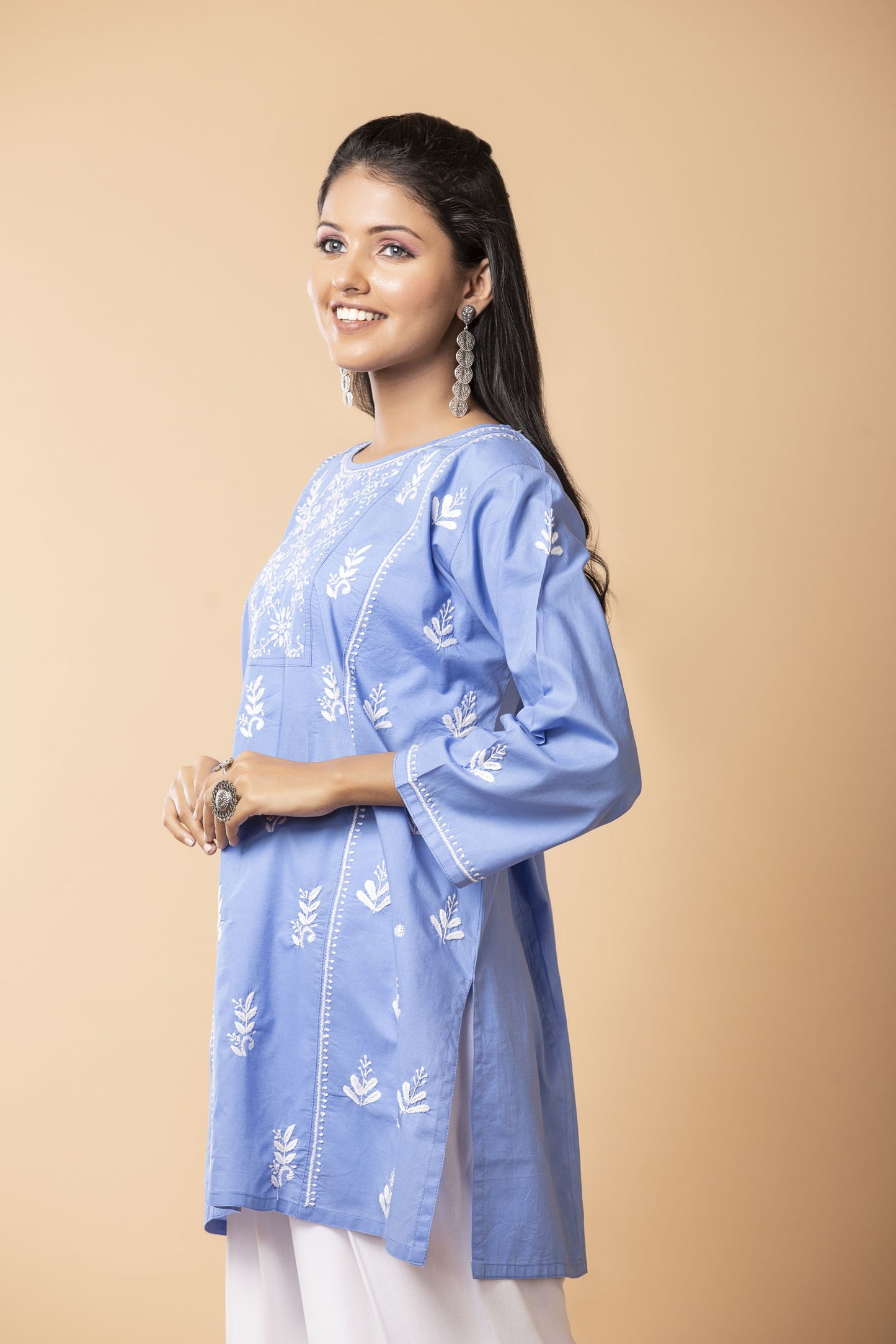 Lucknow Chikan Emporium Hand Chikankari Skin freindly soft cotton short kurti Nice Blue Colour.