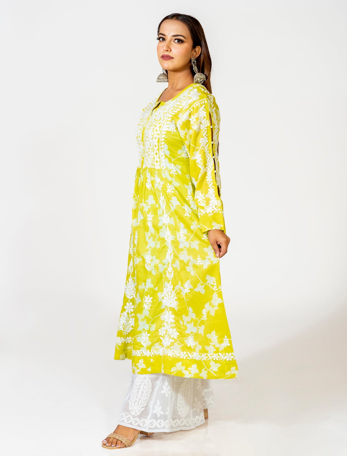 Lucknow Chikan Emporium Skin Friendly Mul Mul Chikankari Kurti Nice Mehndi Green Colour.