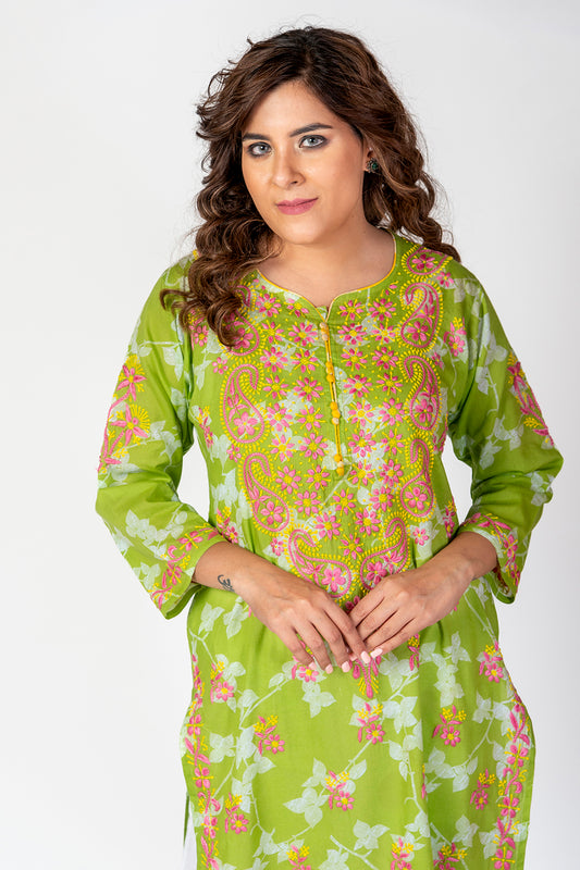 Skin Friendly Mul Mul Chikankari Kurti Nice Green Colour Lucknow Chikan Emporium.