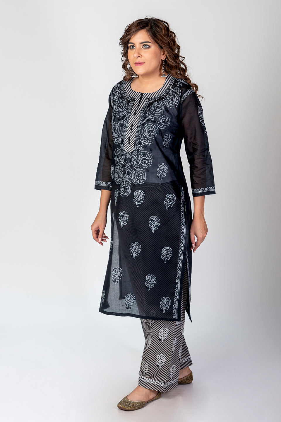 Soft Skin Friendly Cotton Nice Black Colour Laheria(Stripes) Print Palazzo With Plain Kurta Set Hand Chikankari Lucknow Chikan Emporium