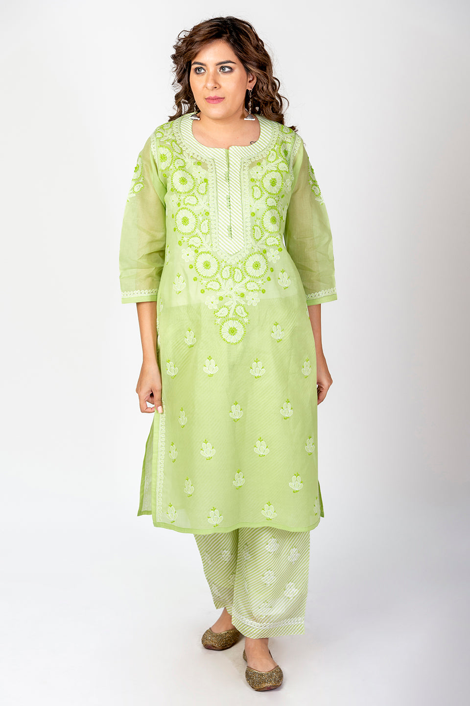 Soft Skin Friendly Cotton Nice Green Colour Laheria (Stripes) Print Palazzo With Plain Kurta Set Hand Chikankari Lucknow Chikan Emporium