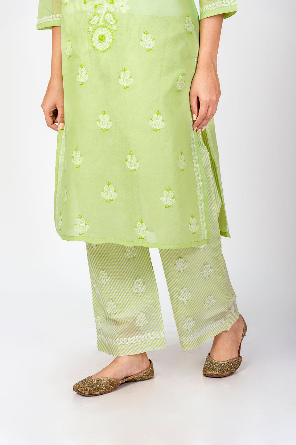 Soft Skin Friendly Cotton Nice Green Colour Laheria (Stripes) Print Palazzo With Plain Kurta Set Hand Chikankari Lucknow Chikan Emporium