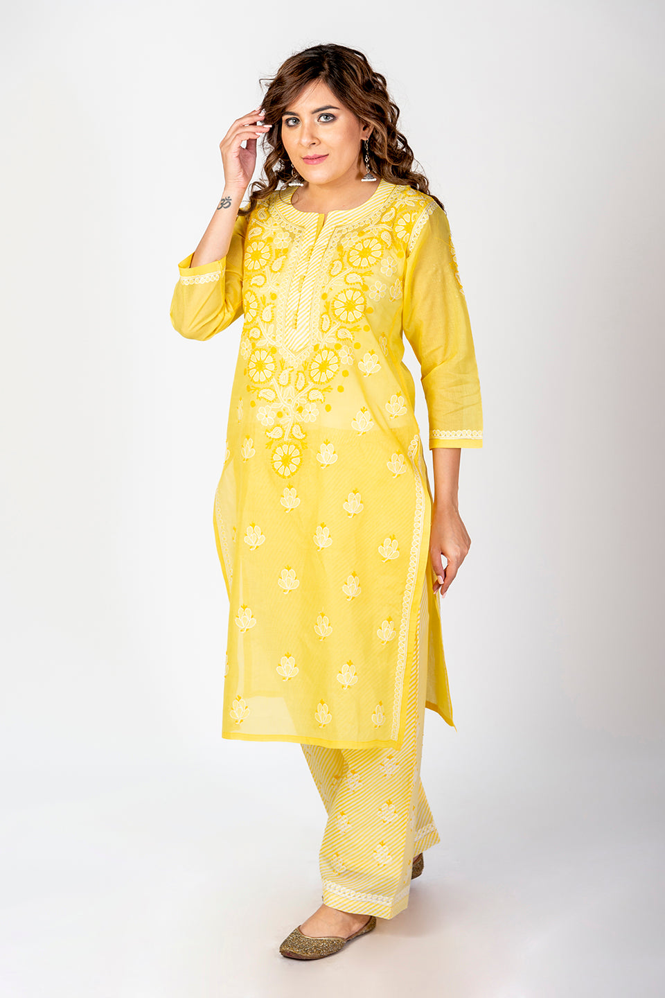 Soft Skin Friendly Cotton Nice Yellow Colour Laheria (Stripes) Print Palazzo With Plain Kurta Set Hand Chikankari Lucknow Chikan Emporium