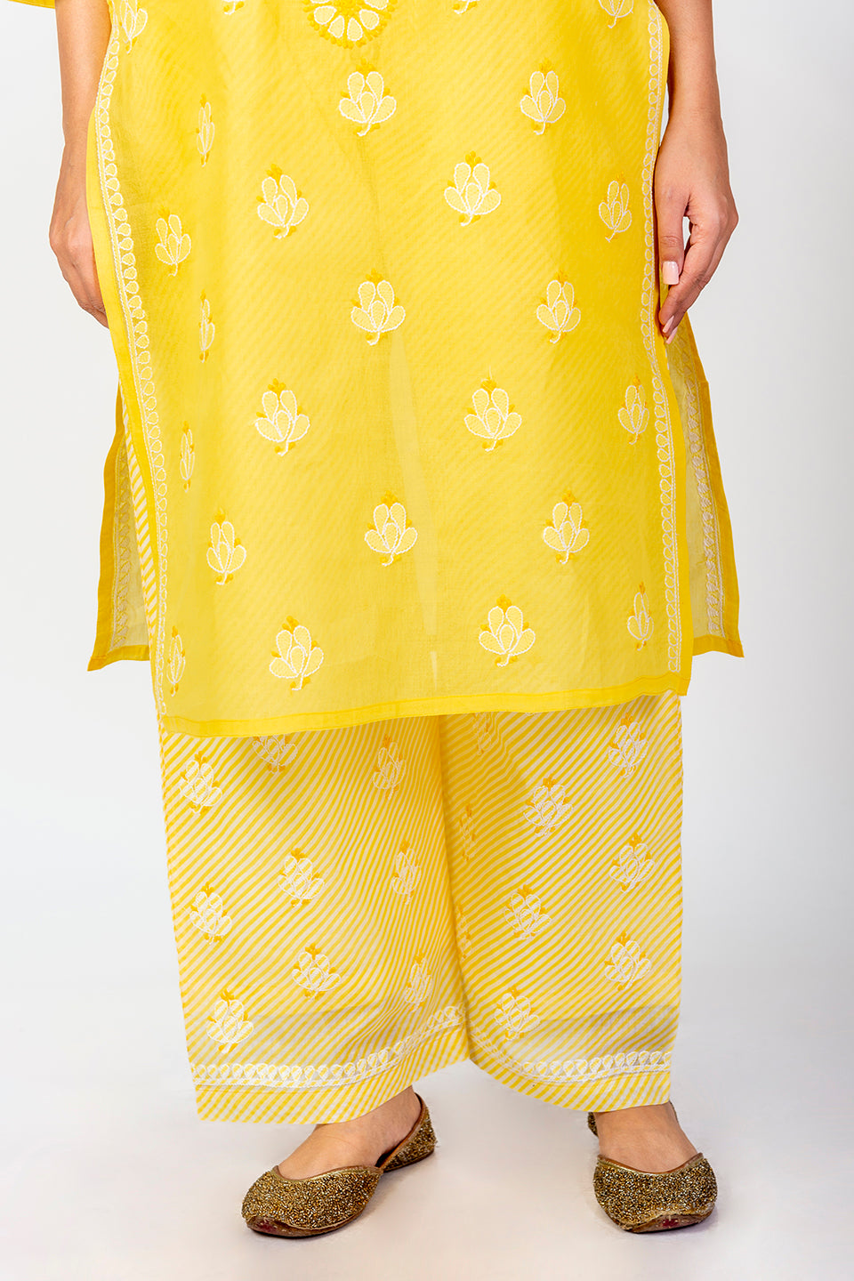 Soft Skin Friendly Cotton Nice Yellow Colour Laheria (Stripes) Print Palazzo With Plain Kurta Set Hand Chikankari Lucknow Chikan Emporium