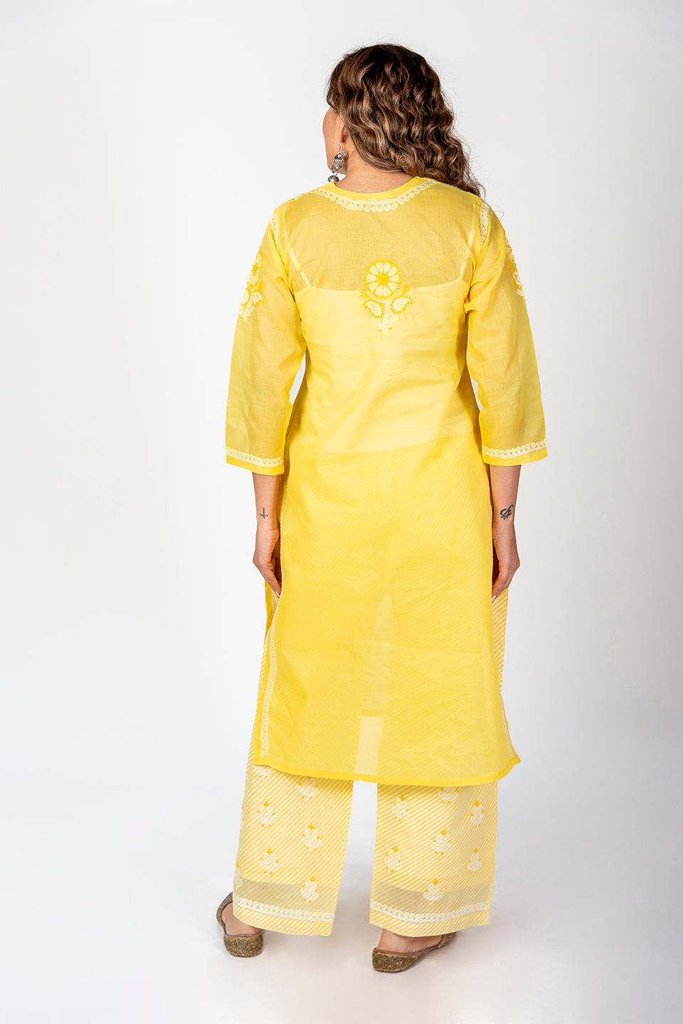 Soft Skin Friendly Cotton Nice Yellow Colour Laheria (Stripes) Print Palazzo With Plain Kurta Set Hand Chikankari Lucknow Chikan Emporium