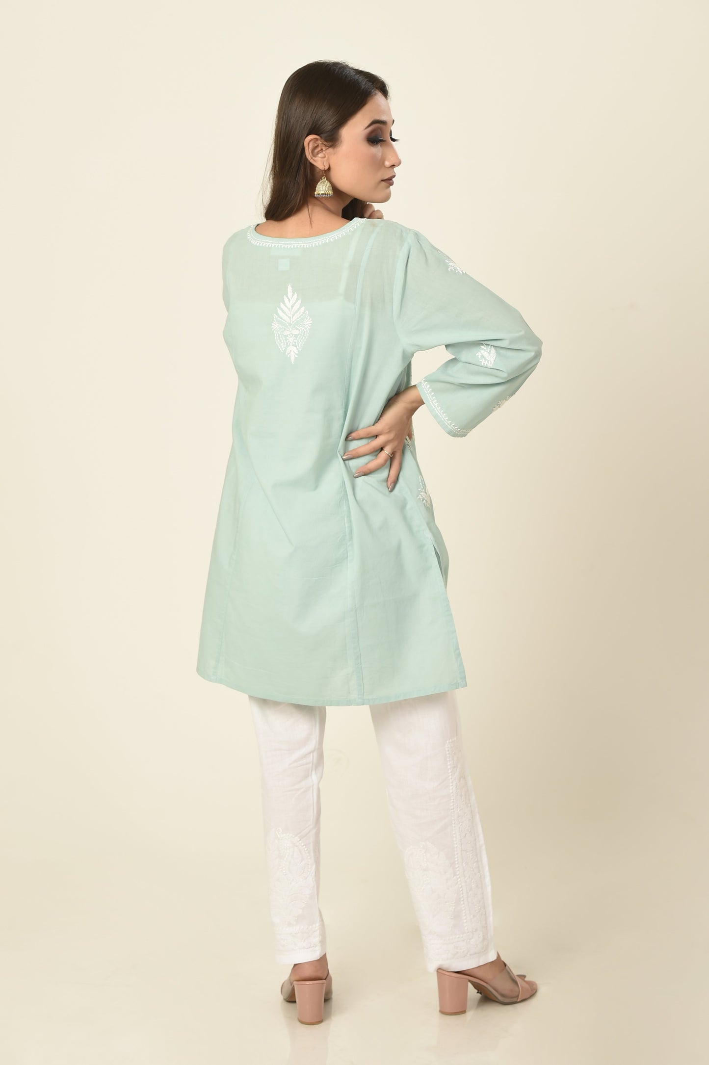 lucknow-chikan-emporium-hand-chikankari-kurti-nice-green