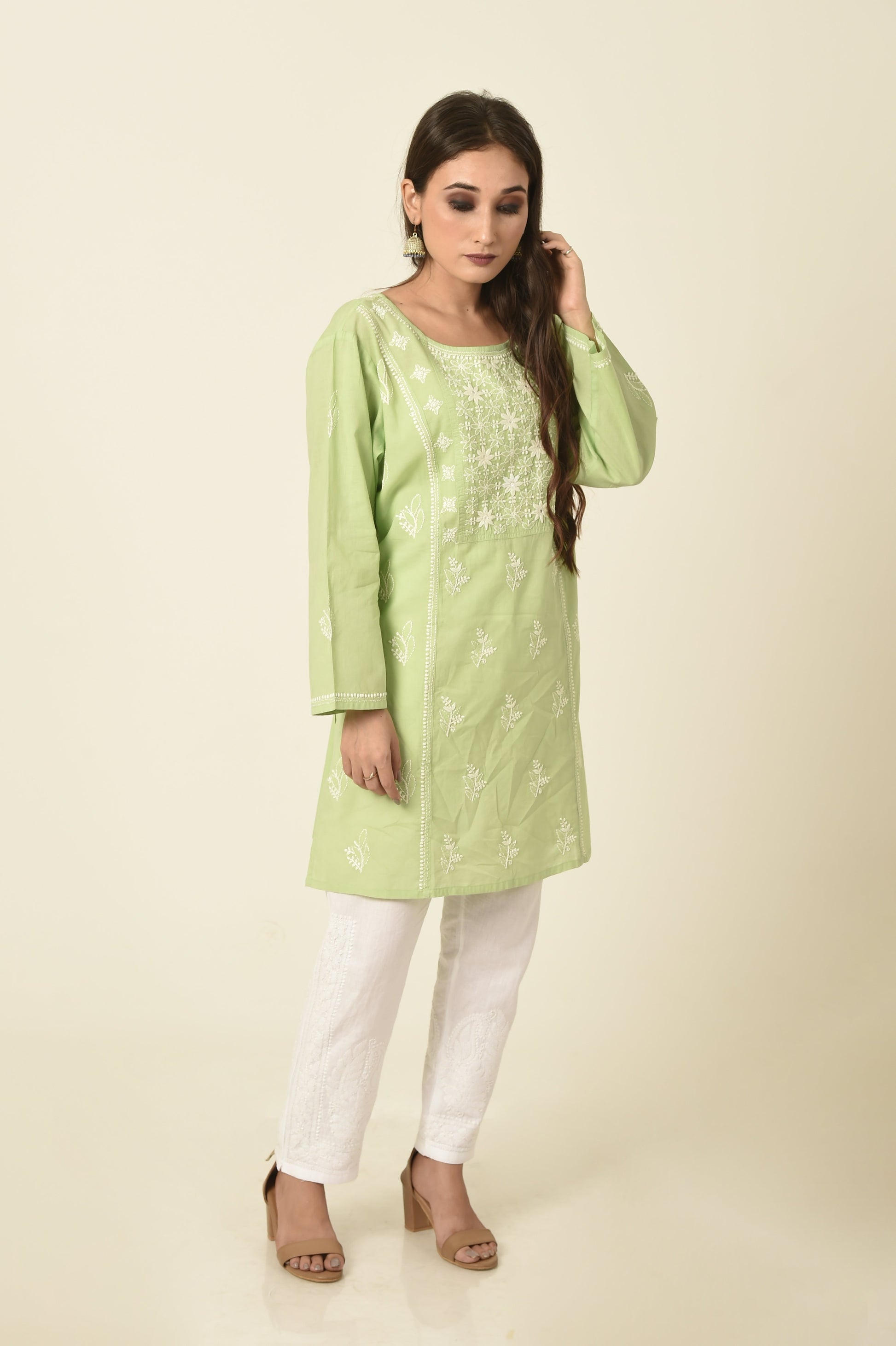 lucknow-chikan-emporium-hand-chikankari-kurti-nice-green