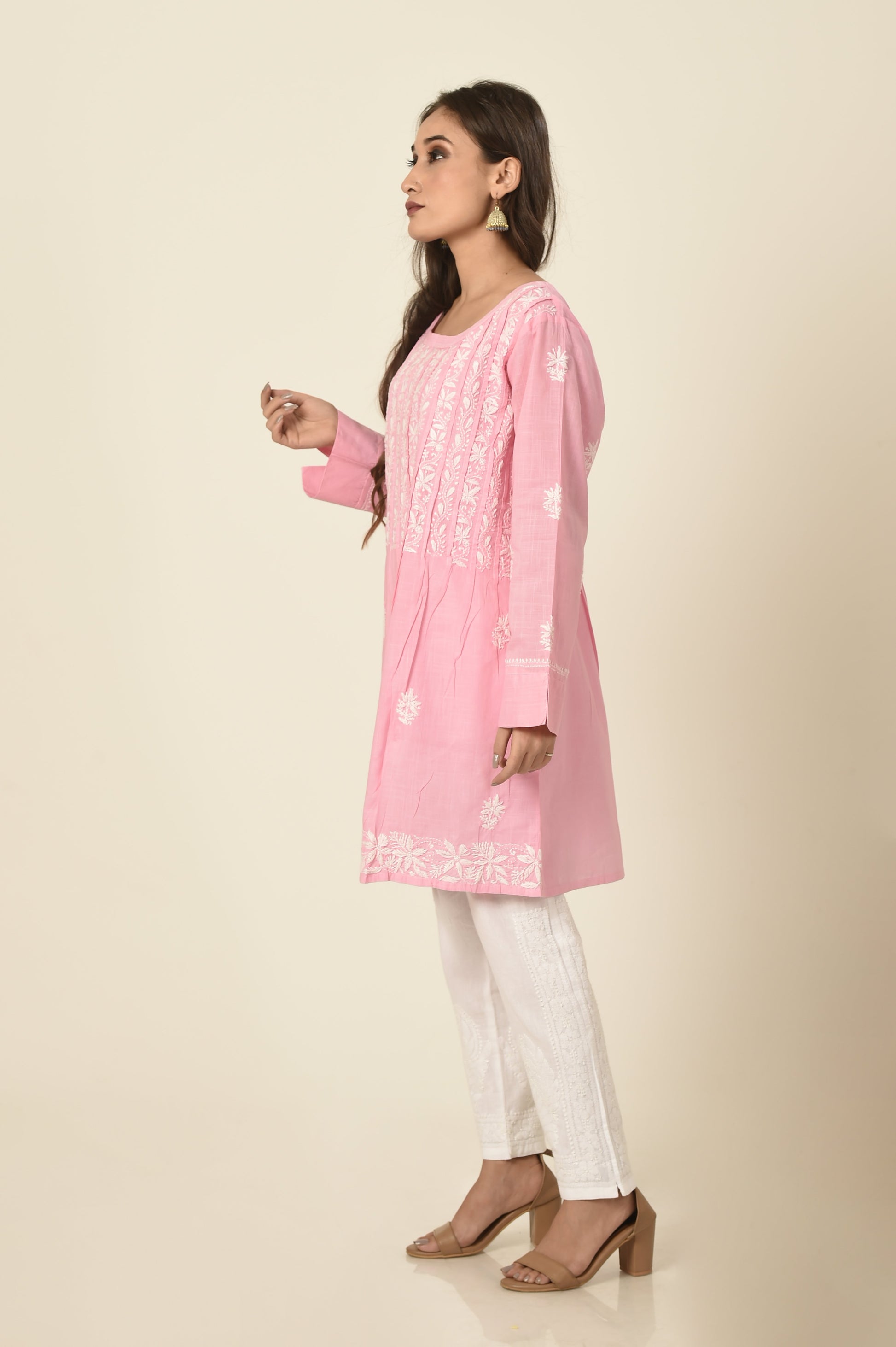 lucknow-chikan-emporium-hand-chikankari-kurti-nice-pink