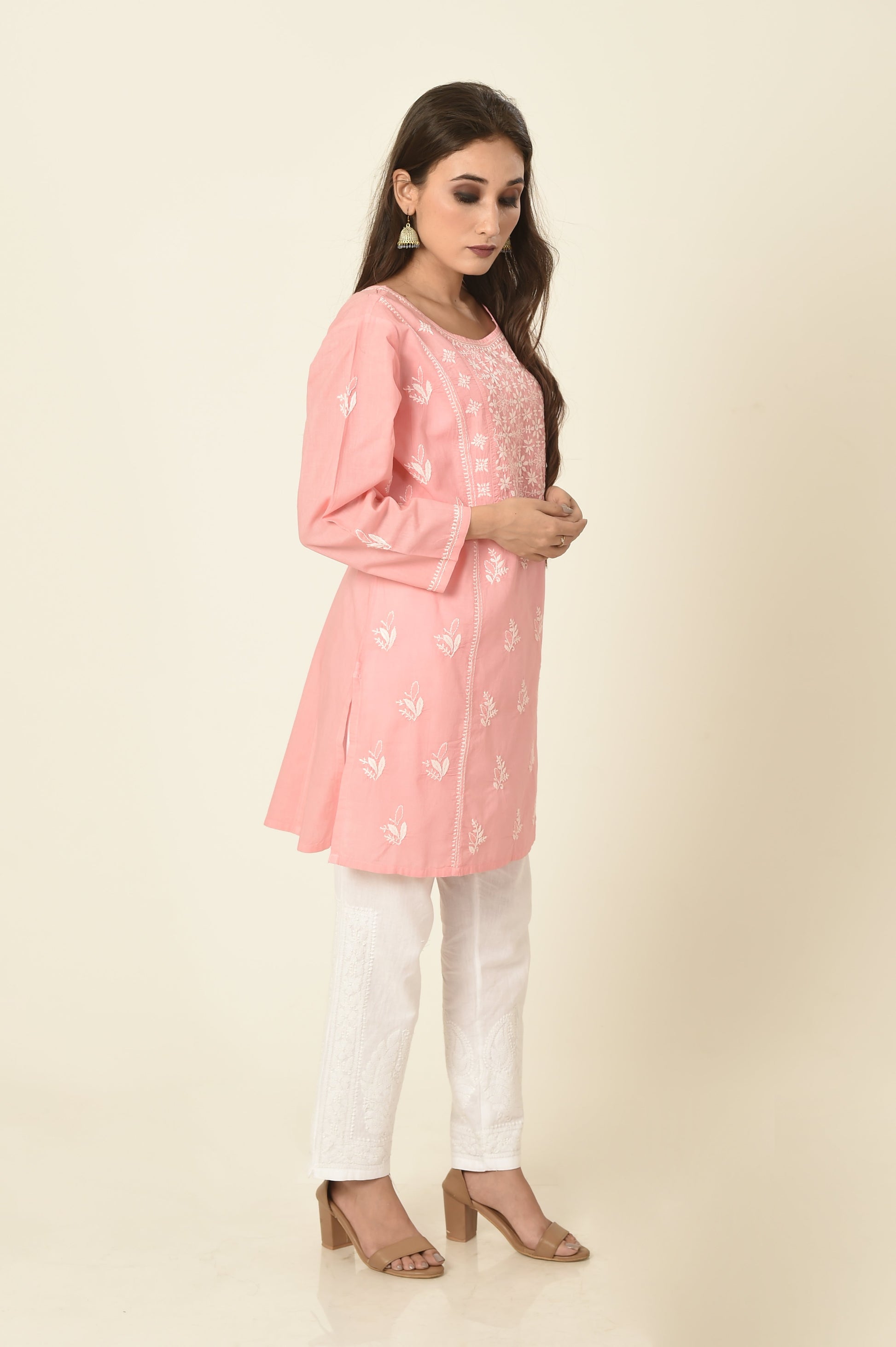 lucknow-chikan-emporium-hand-chikankari-kurti-nice-pink