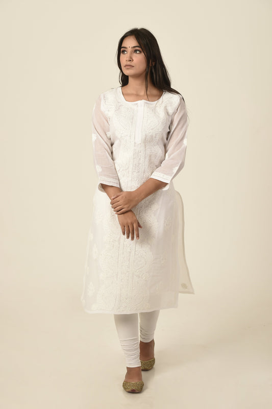 Kurti white colour Hand embroided cotton Chikankari Lucknow Chikan Emporium.