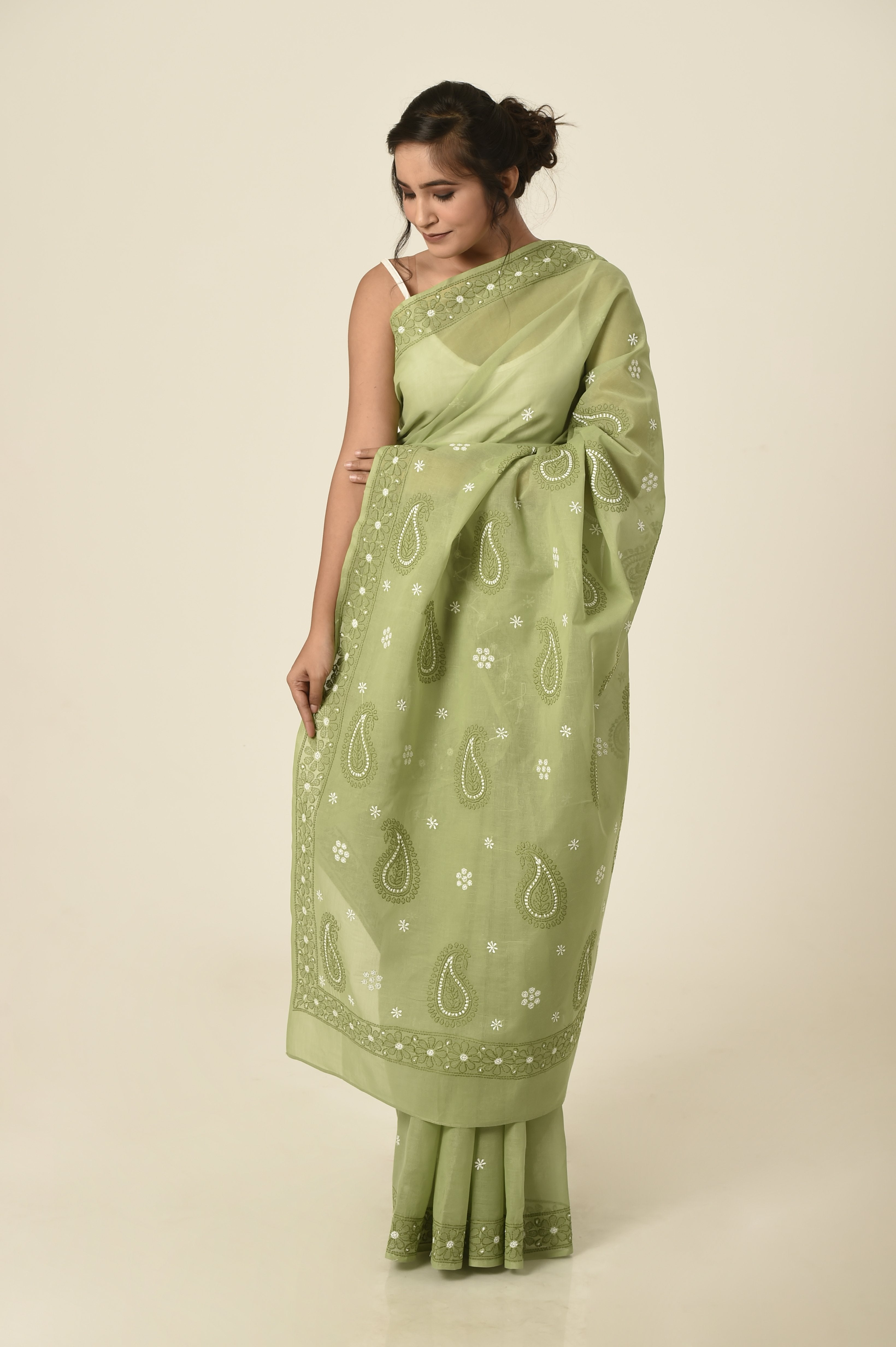 Cotton Saree Dark Green colour Lucknow Chikan Emporium  with same colour blouse piece piece included.