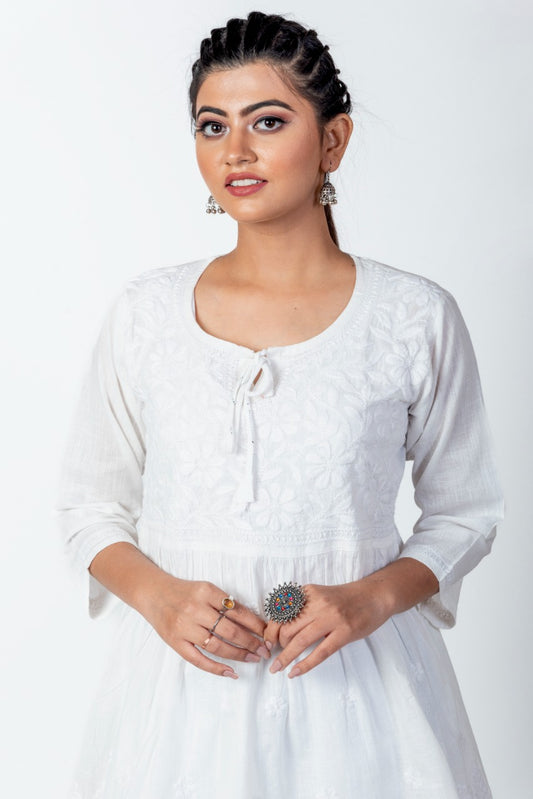 Lucknow Chikan Emporium Hand Chikankari Skin Freindly Soft Cotton Short Kurti Nice White Colour.