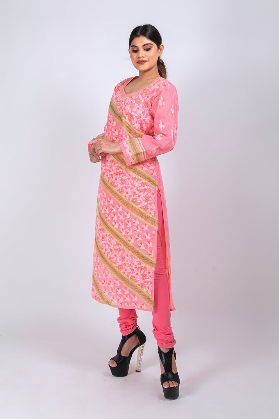 Lucknow Chikan Emporium Hand Chikankari  Cotton  Kurti (Bright Pink) 