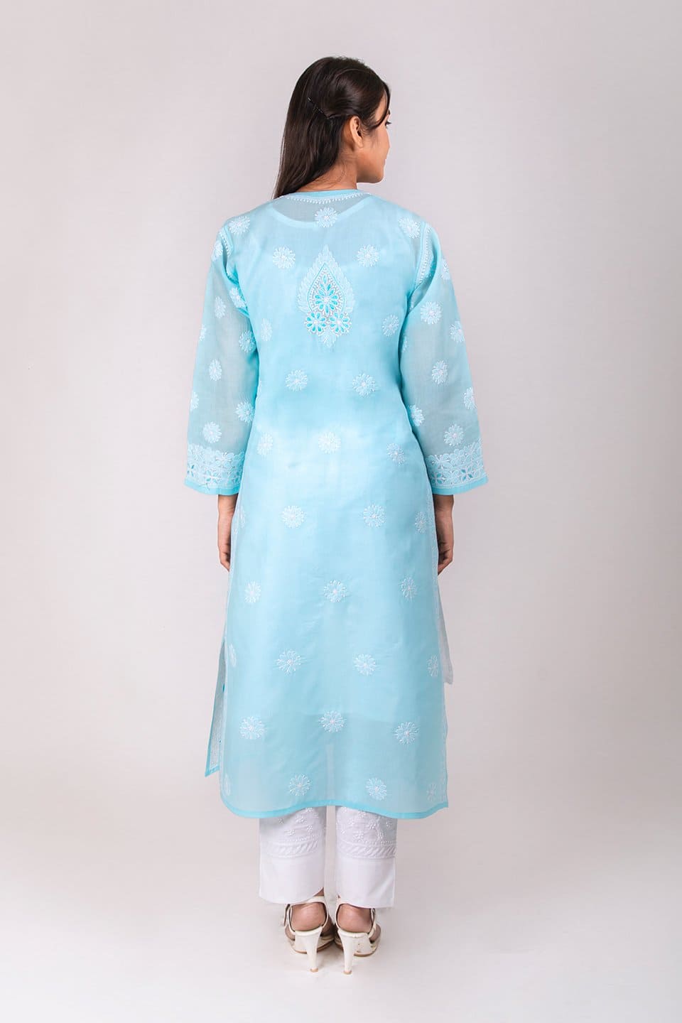 Lucknow Chikan Emporium Hand Chikankari Lucknowi Kurti (Sky Blue Color) 