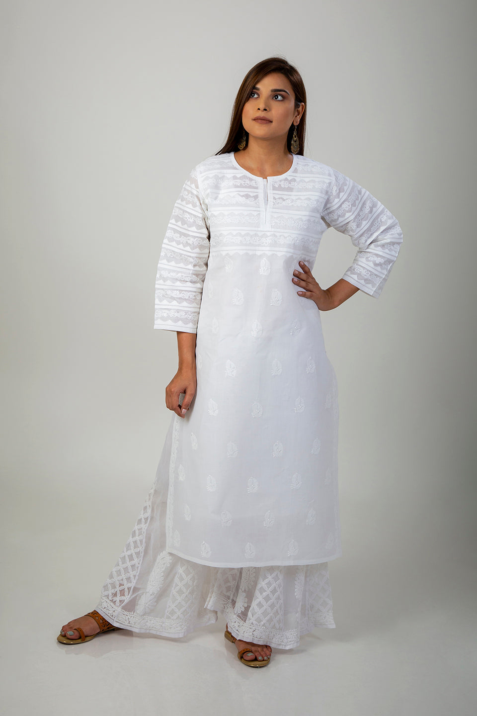 Hand Chikankari Kurti Off -White Color Lucknow Chikan Emporium.