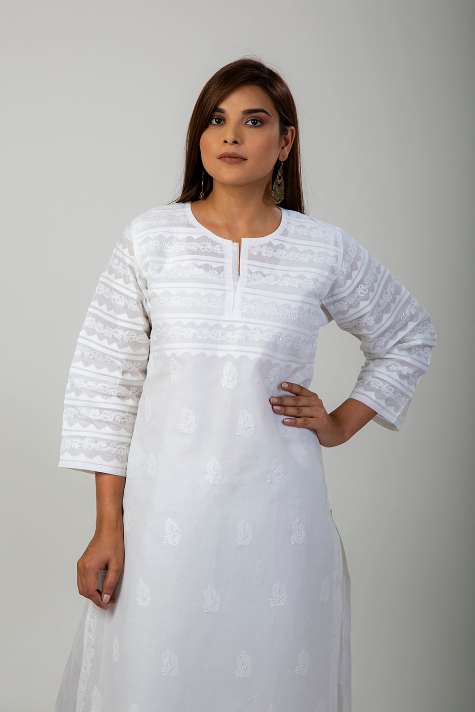 Hand Chikankari Kurti Off -White Color Lucknow Chikan Emporium.