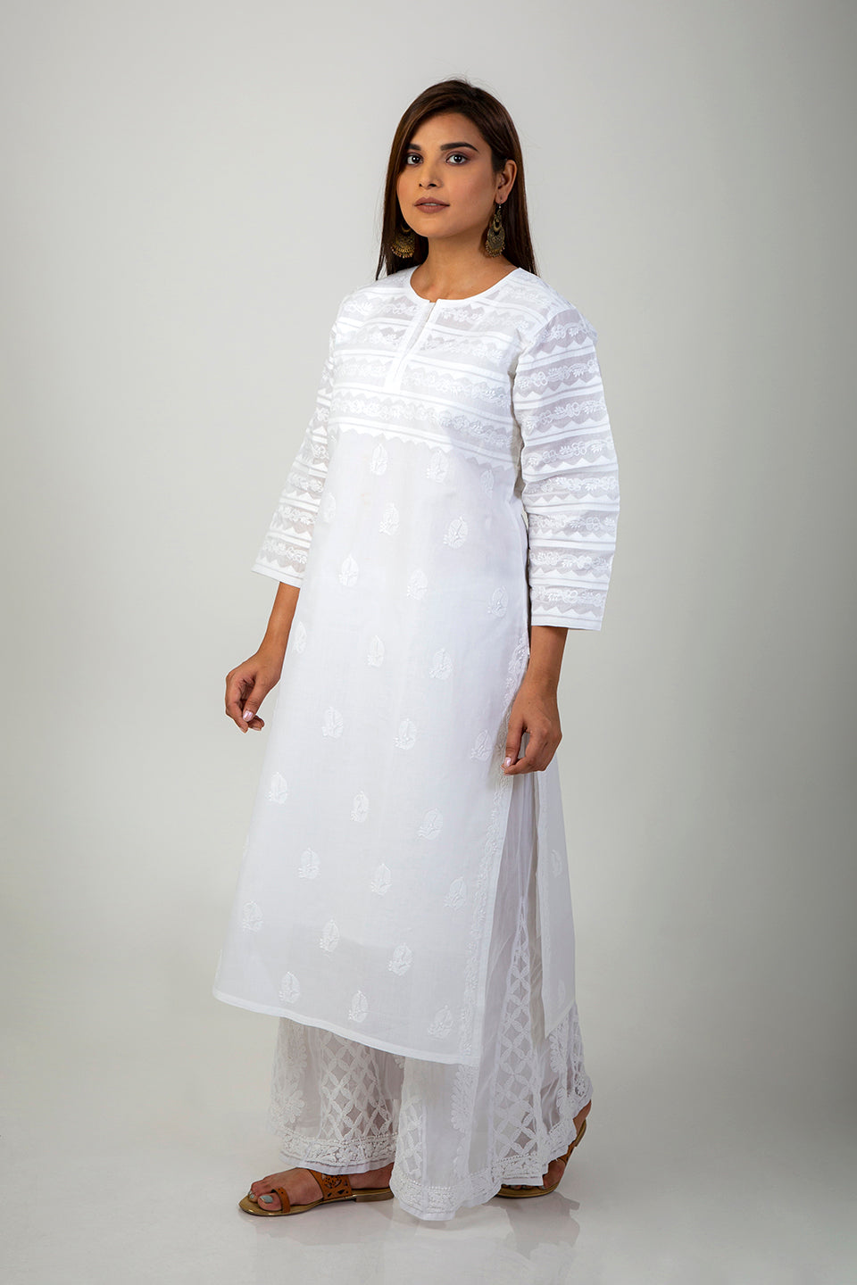 Hand Chikankari Kurti Off -White Color Lucknow Chikan Emporium.