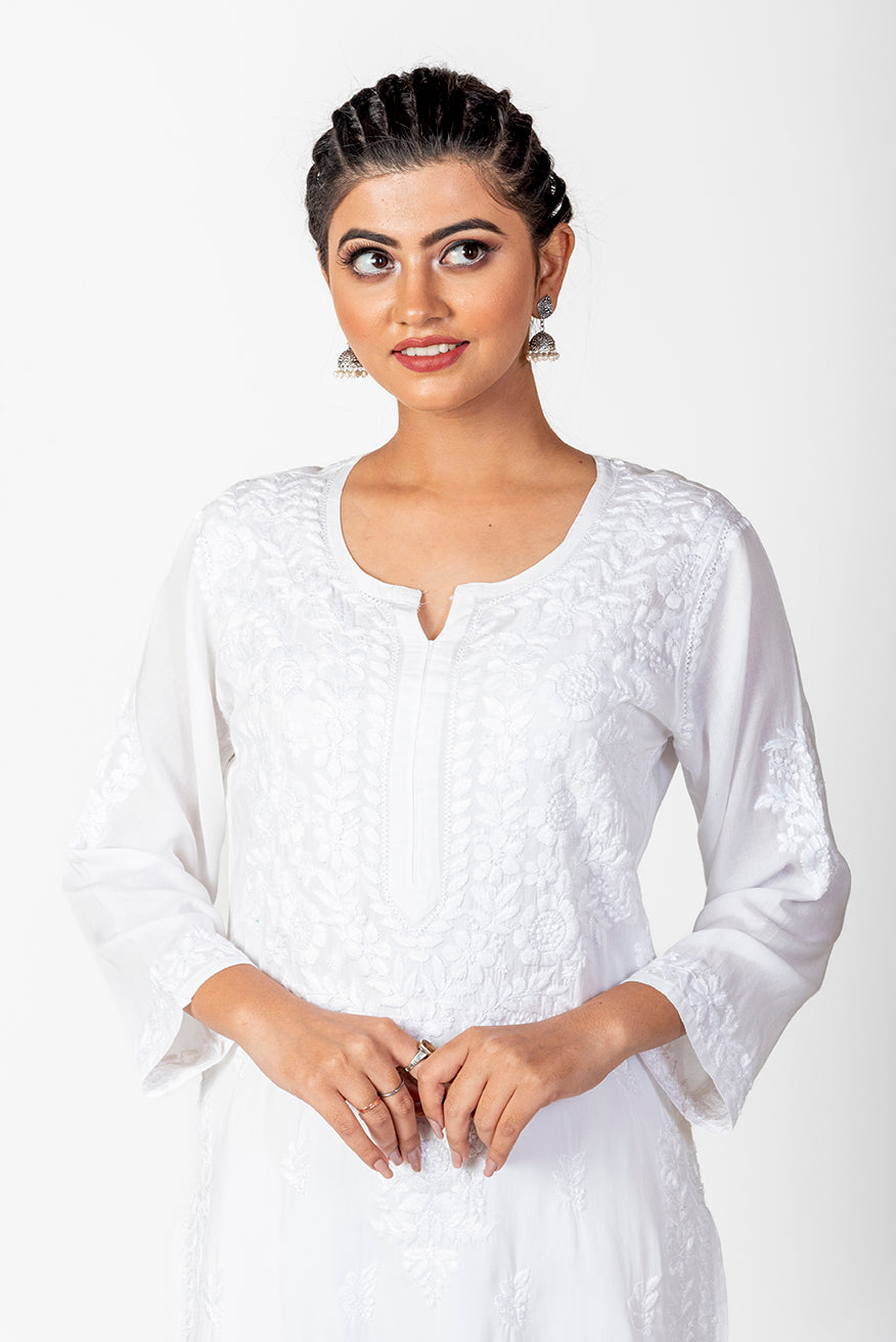 VAASN Chikankari Embroidery Cotton Long Kurti - White Ethnic Top for Women  (X-Small) : : Fashion
