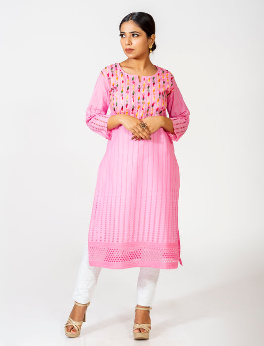 Pink Kurti Hand Embroided Skin Friendly Hakoba  Cotton Chikankari Lucknow Chikan Emporium.